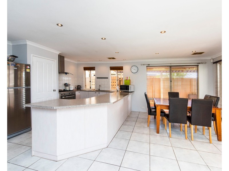 21 Sandmartin Drive, Southern River WA 6110