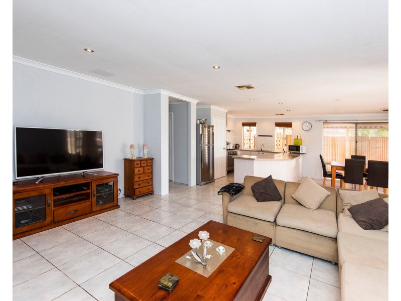 21 Sandmartin Drive, Southern River WA 6110