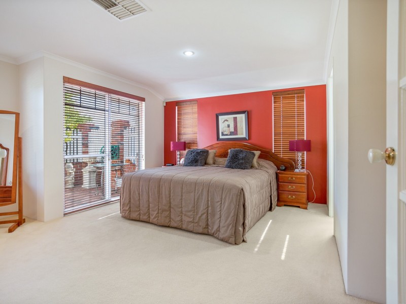 6 Rushmore Avenue, Canning Vale WA 6155