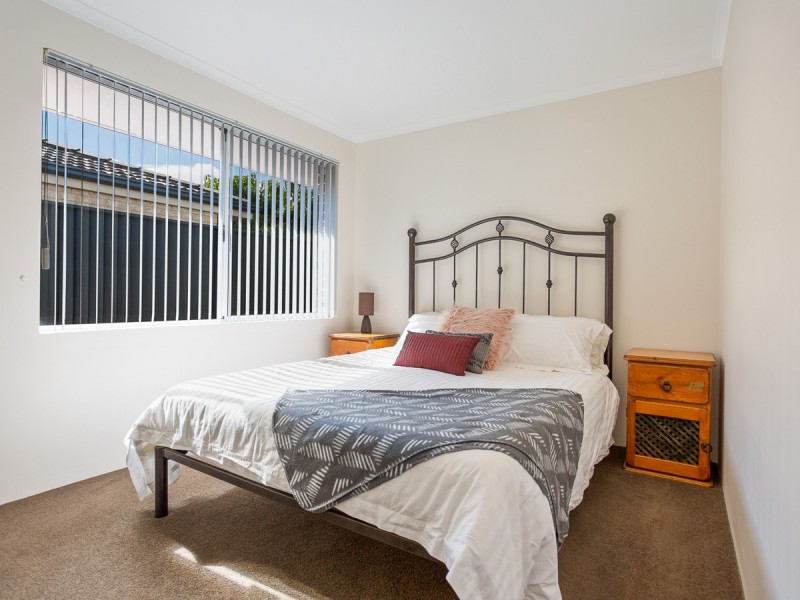6 Rushmore Avenue, Canning Vale WA 6155