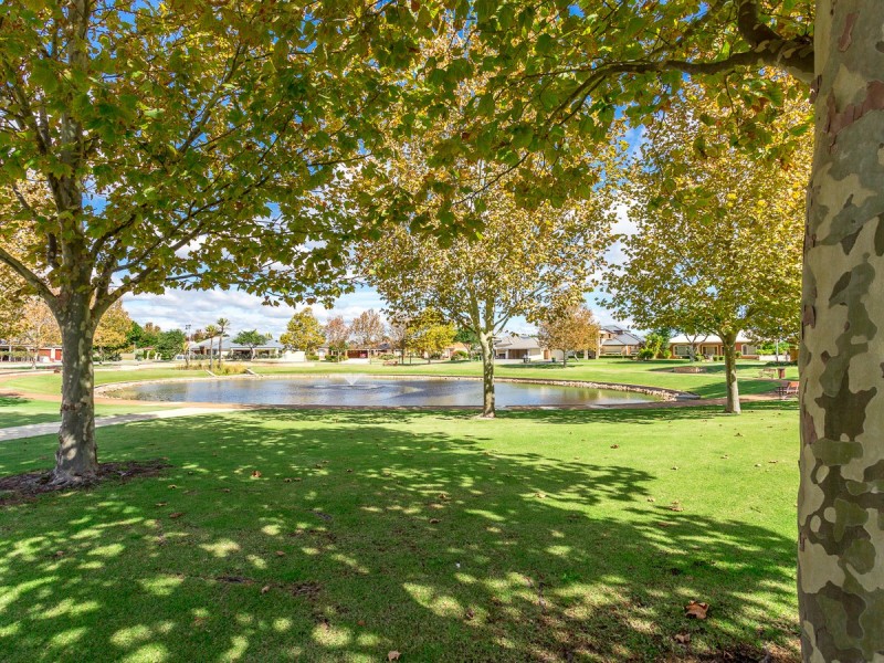 6 Rushmore Avenue, Canning Vale WA 6155