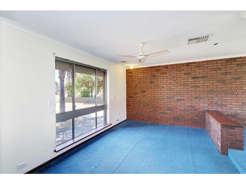 103 Grovelands Drive, Camillo WA 6111