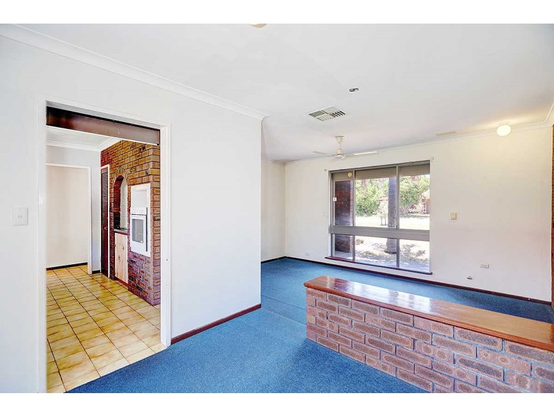 103 Grovelands Drive, Camillo WA 6111