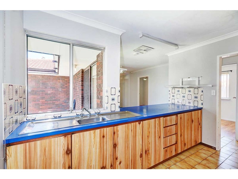 103 Grovelands Drive, Camillo WA 6111