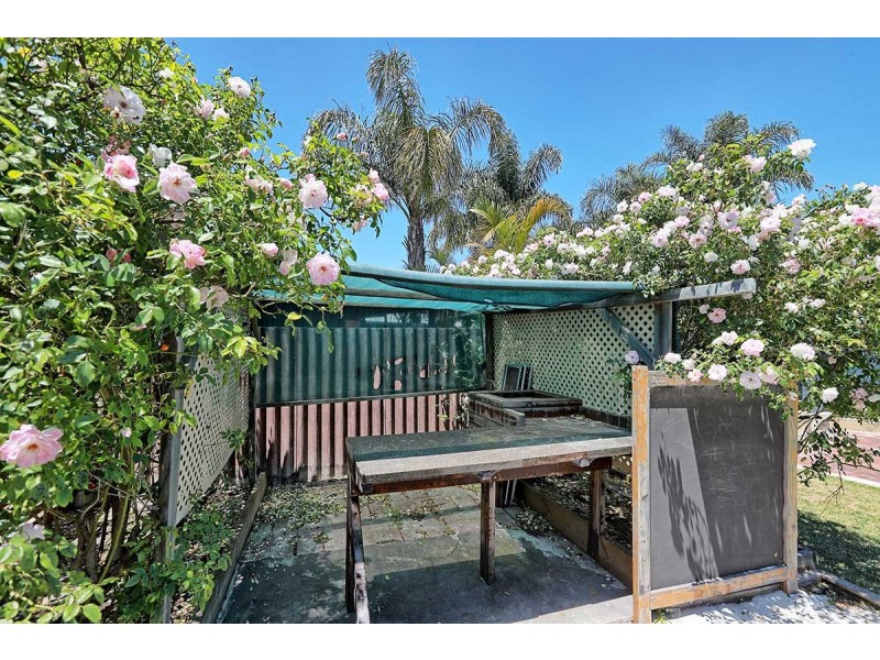 103 Grovelands Drive, Camillo WA 6111