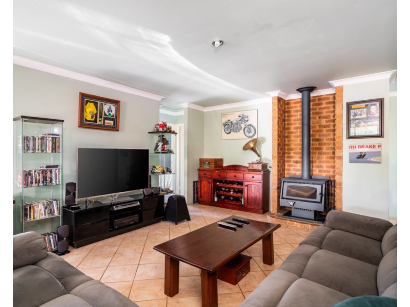 21 Wallangarra Drive, Bedfordale WA 6112