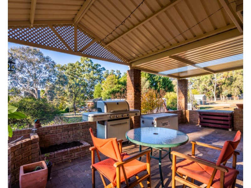 21 Wallangarra Drive, Bedfordale WA 6112