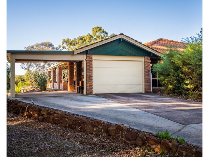 21 Wallangarra Drive, Bedfordale WA 6112