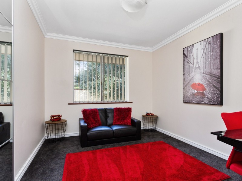 9 Wallangarra Drive, Bedfordale WA 6112