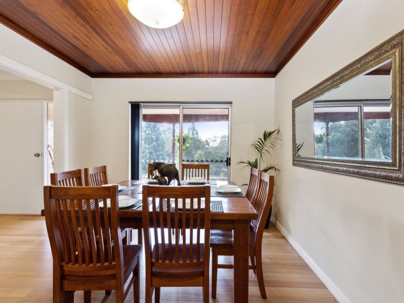 9 Wallangarra Drive, Bedfordale WA 6112