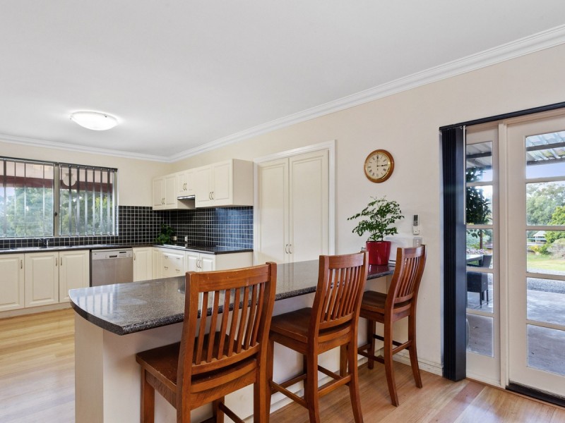 9 Wallangarra Drive, Bedfordale WA 6112