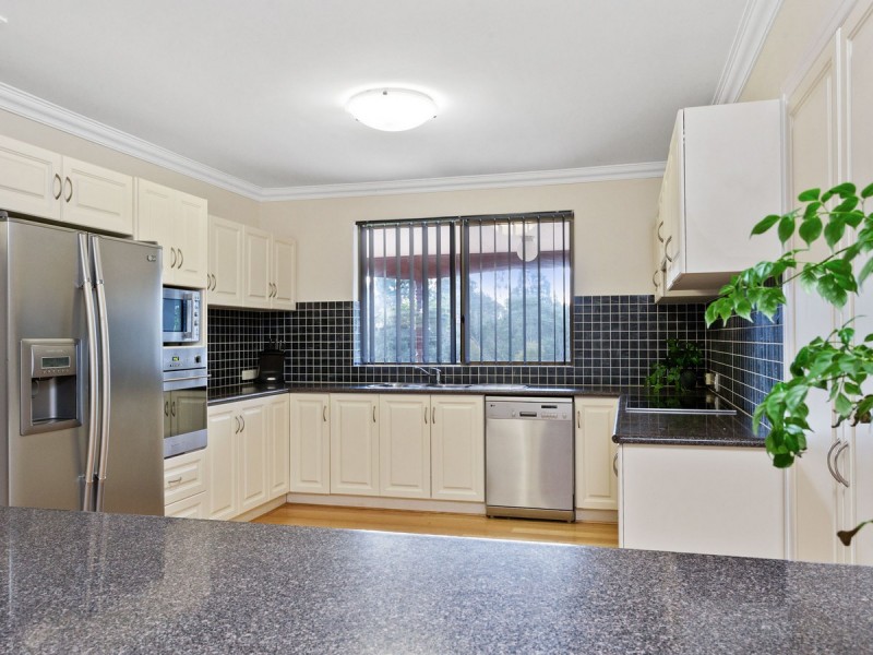 9 Wallangarra Drive, Bedfordale WA 6112