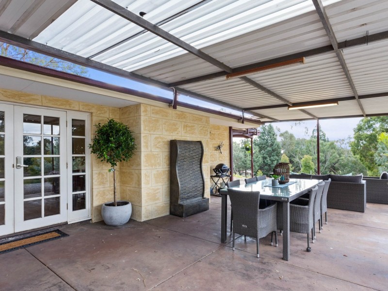 9 Wallangarra Drive, Bedfordale WA 6112