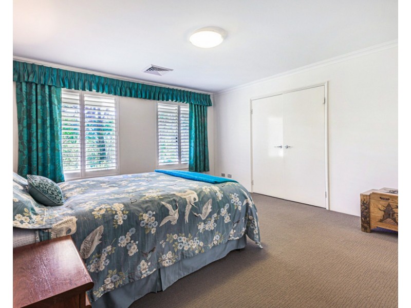 12 Waterwheel Road North, Bedfordale WA 6112