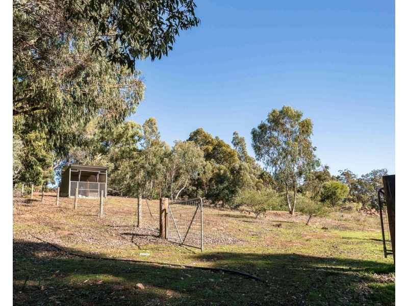 581 Albany Highway, Bedfordale WA 6112