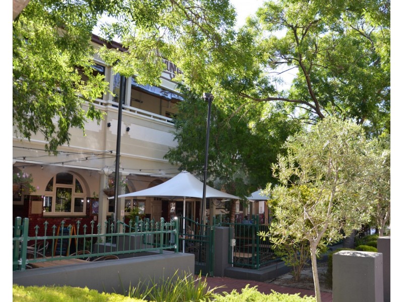 12 Crestview Crescent, Kalamunda WA 6076