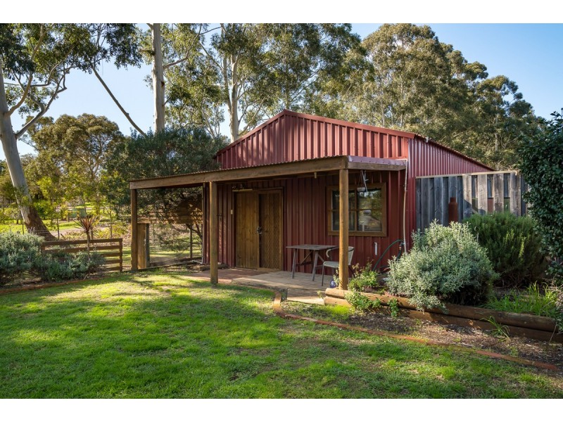 1 Cartland Court, Bedfordale WA 6112