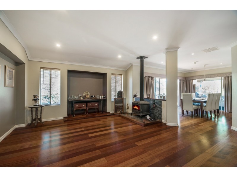 1 Cartland Court, Bedfordale WA 6112