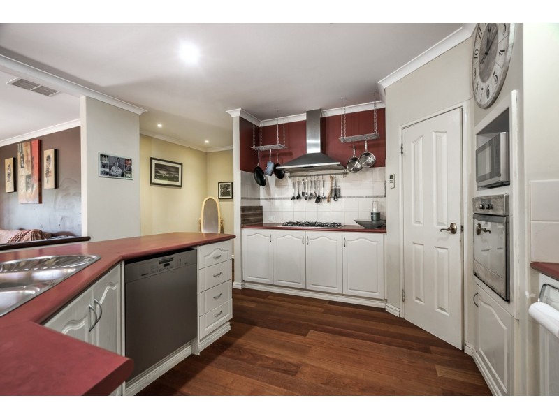 1 Cartland Court, Bedfordale WA 6112