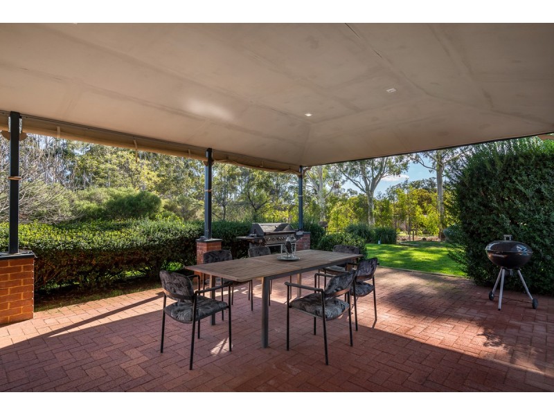 1 Cartland Court, Bedfordale WA 6112