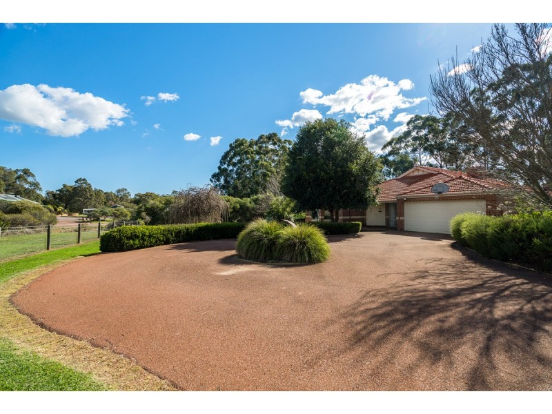 1 Cartland Court, Bedfordale WA 6112