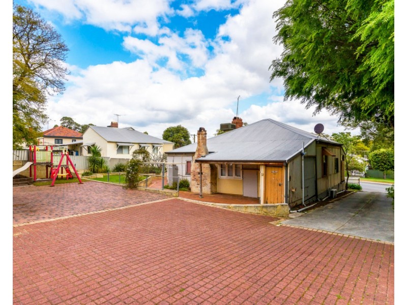 9 William Street, Armadale WA 6112