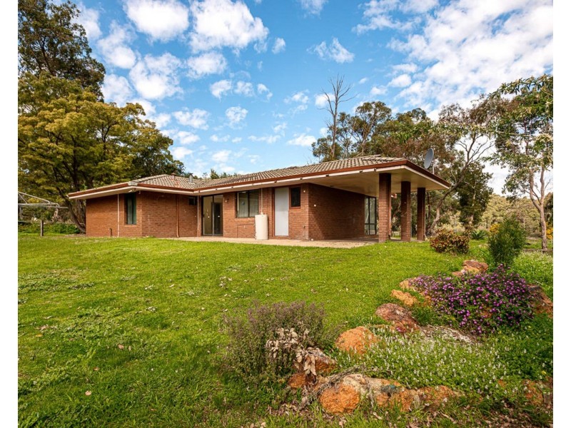 688 Albany Highway, Bedfordale WA 6112