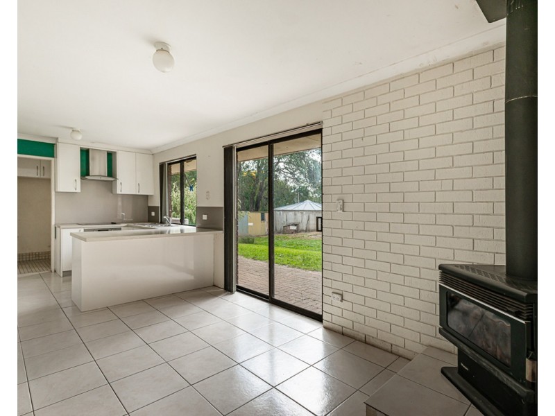 688 Albany Highway, Bedfordale WA 6112