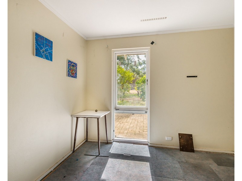 700 Albany Highway, Bedfordale WA 6112