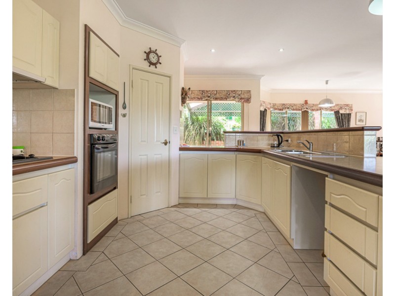 62 Hawkstone Road, Roleystone WA 6111