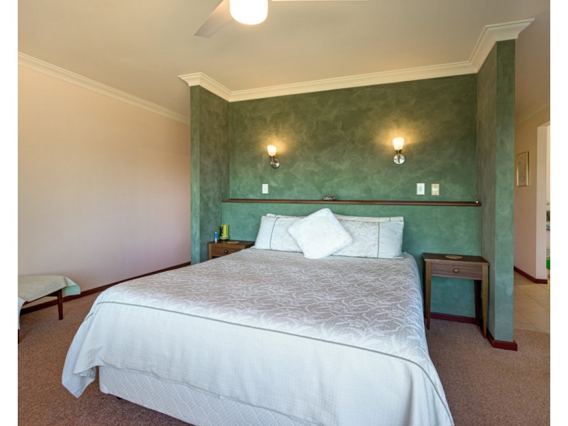 62 Hawkstone Road, Roleystone WA 6111