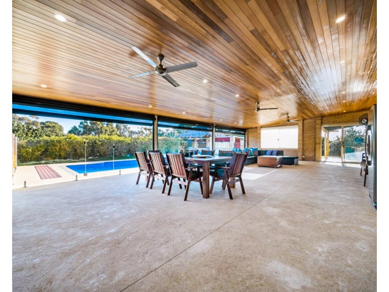 9 Cooliabberra Drive, Mount Richon WA 6112