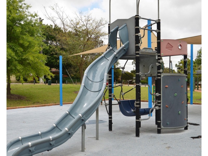 35 Spencer Road, Kelmscott WA 6111