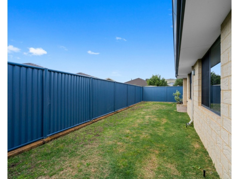 26 Marr Street, Byford WA 6122
