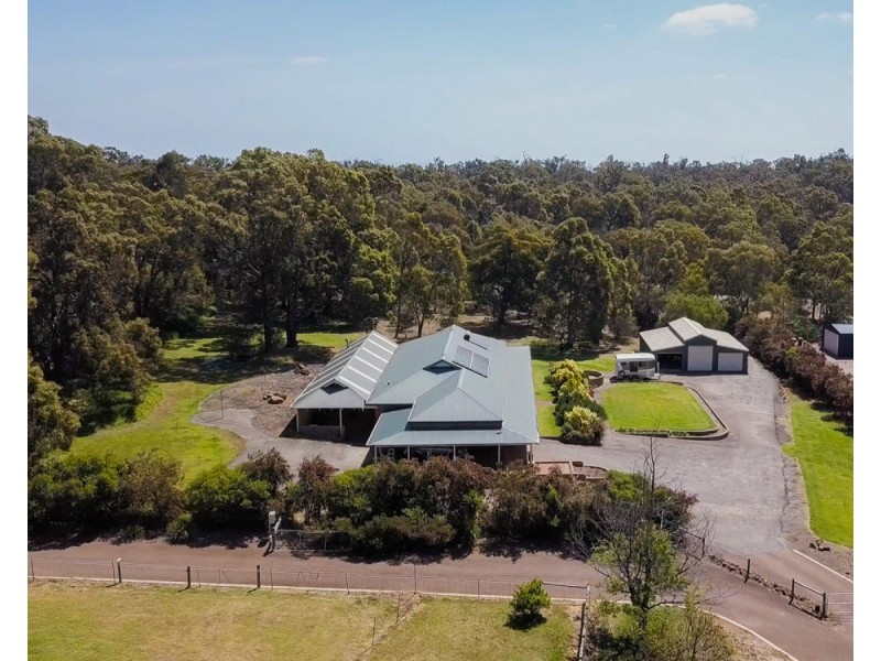 4 Cartland Court, Bedfordale WA 6112