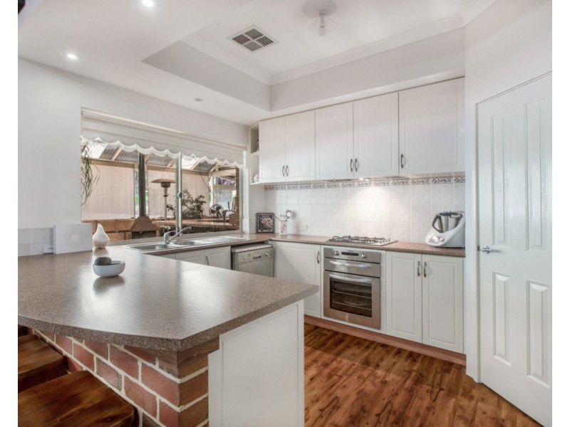 4 Cartland Court, Bedfordale WA 6112