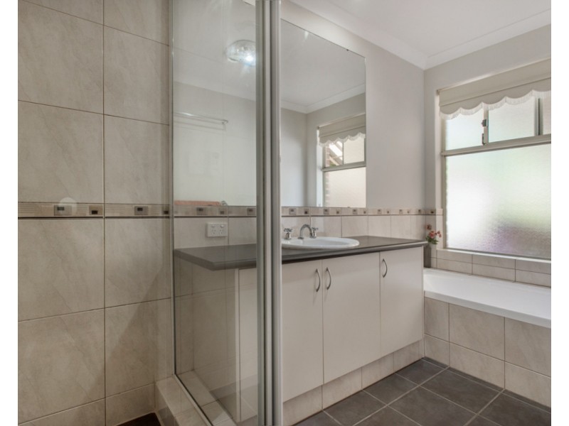 4 Cartland Court, Bedfordale WA 6112