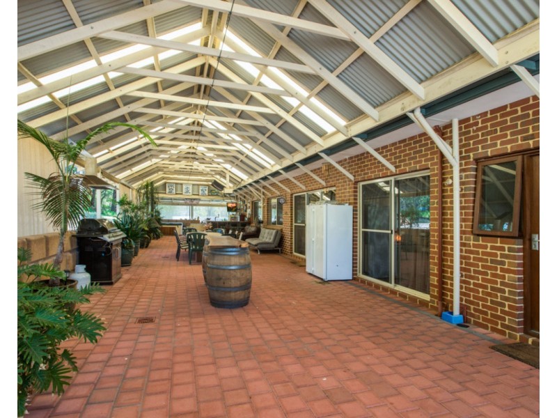 4 Cartland Court, Bedfordale WA 6112