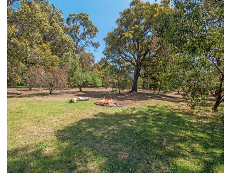 4 Cartland Court, Bedfordale WA 6112