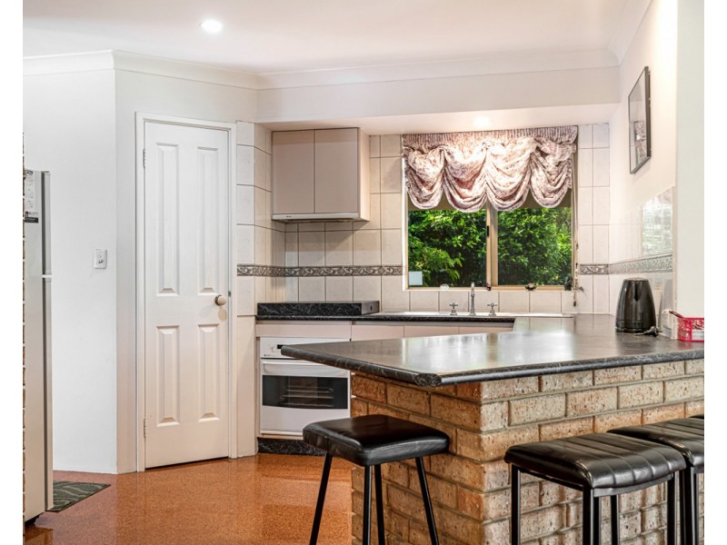 2 Urch Road, Roleystone WA 6111