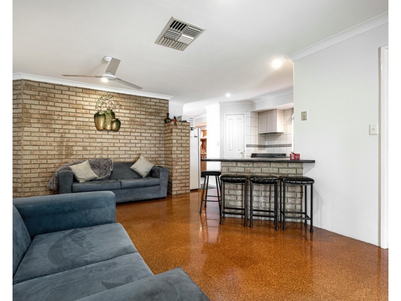 2 Urch Road, Roleystone WA 6111