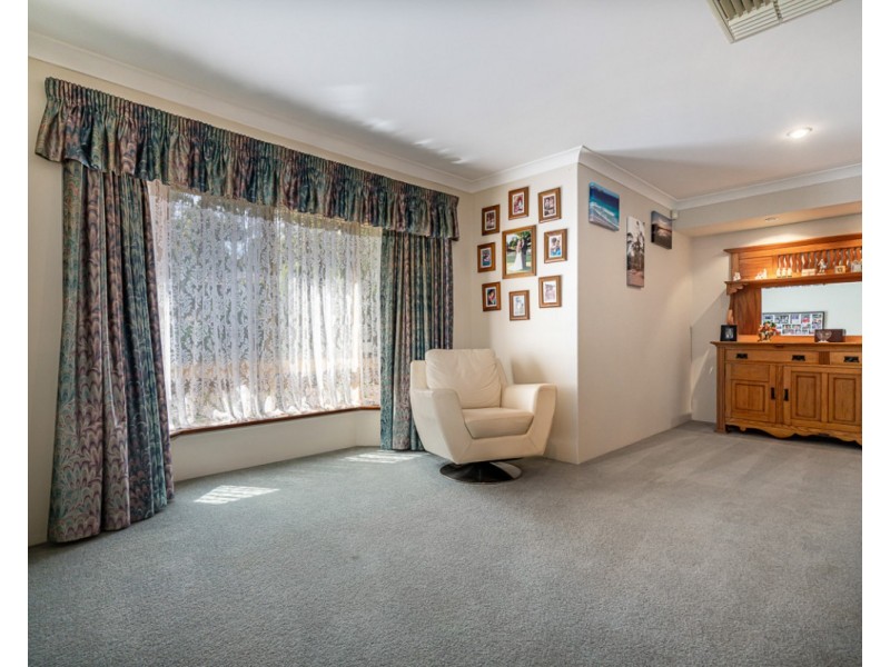 2 Urch Road, Roleystone WA 6111