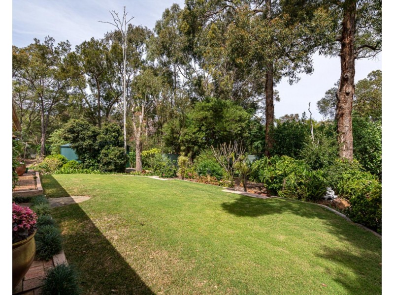 2 Urch Road, Roleystone WA 6111