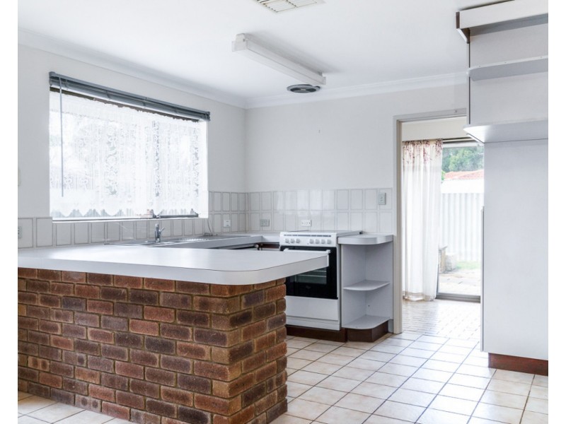 16 Hannan Place, Huntingdale WA 6110