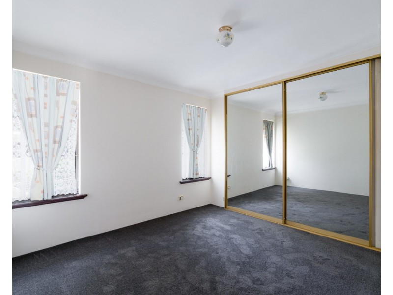 16 Hannan Place, Huntingdale WA 6110