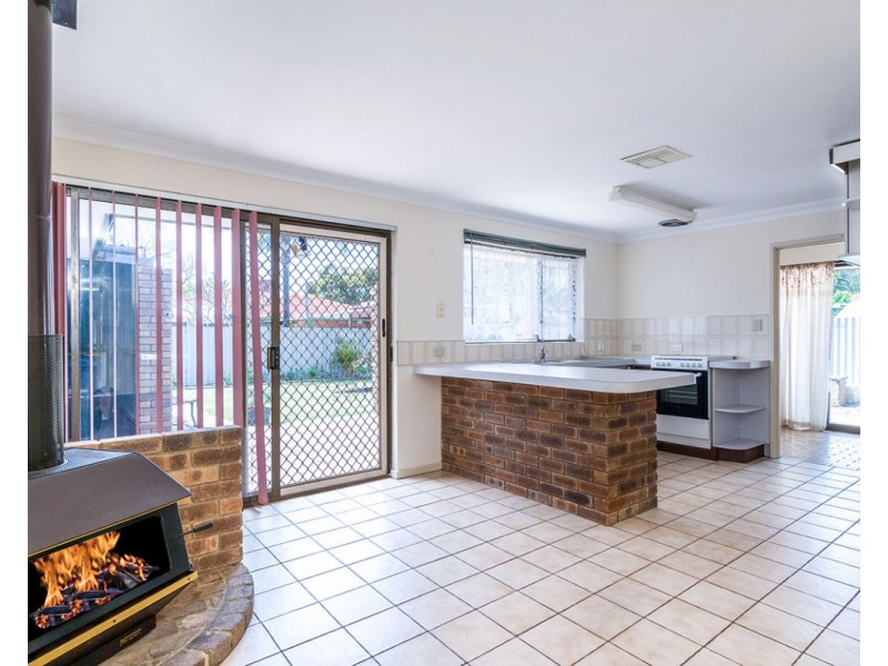 16 Hannan Place, Huntingdale WA 6110