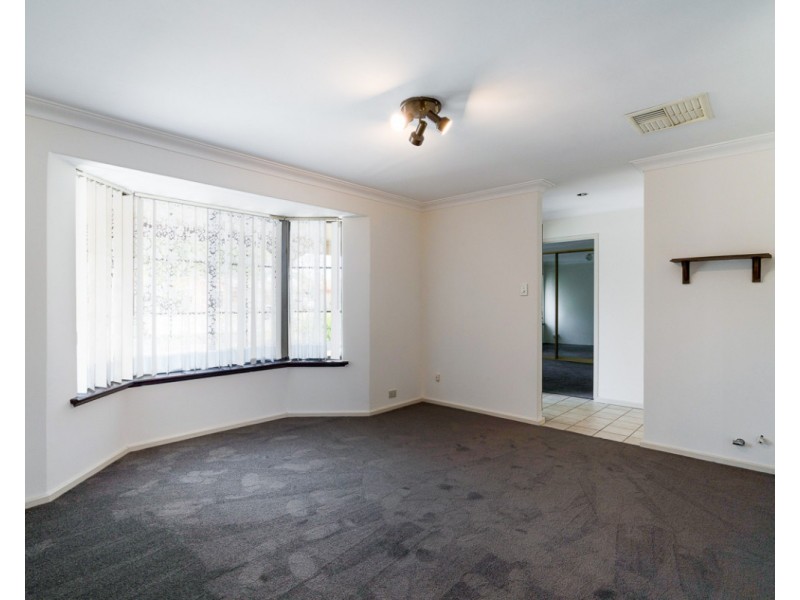 16 Hannan Place, Huntingdale WA 6110