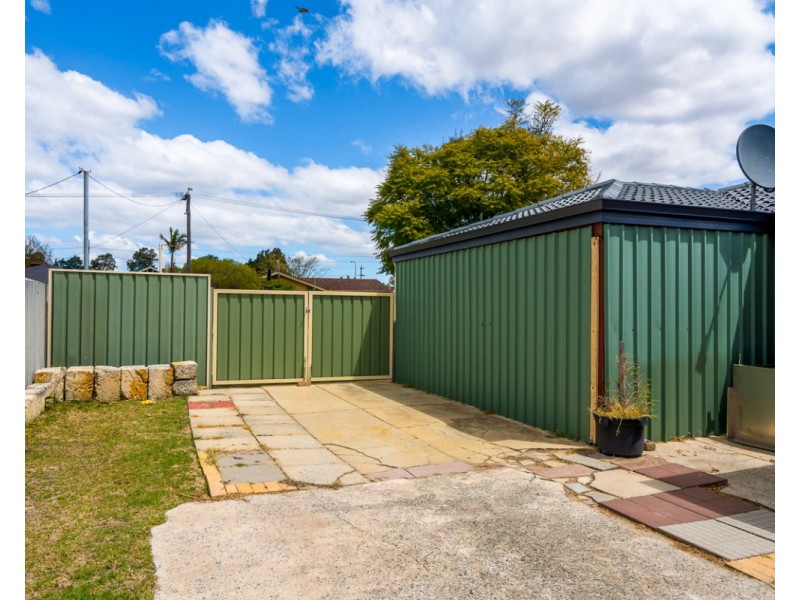 16 Hannan Place, Huntingdale WA 6110