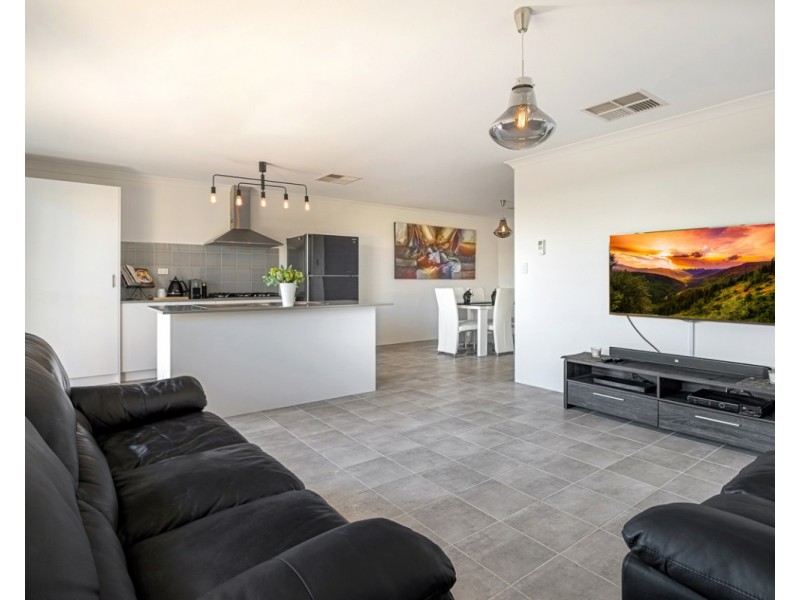 19B Burdekin Turn, Hilbert WA 6112