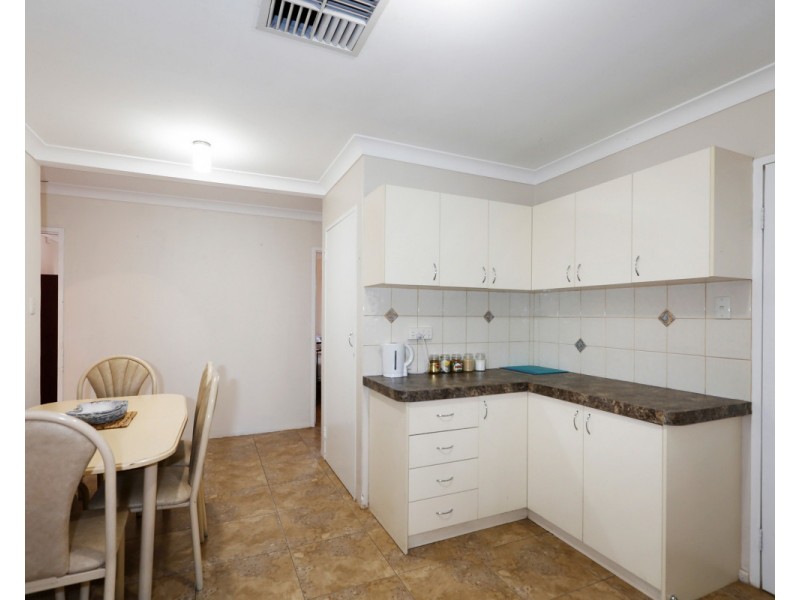 4 Wilcannia Way, Armadale WA 6112